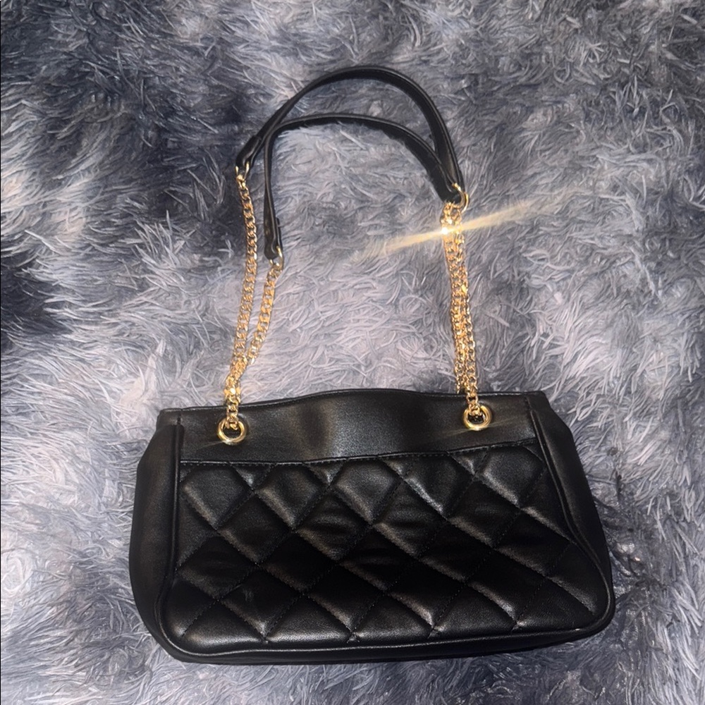 Forever 21 Black Quilted Shoulder Bag with Gold Chain